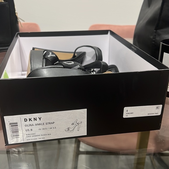 DKNY OLINA HEELS - SZ 8 - Picture 4 of 6